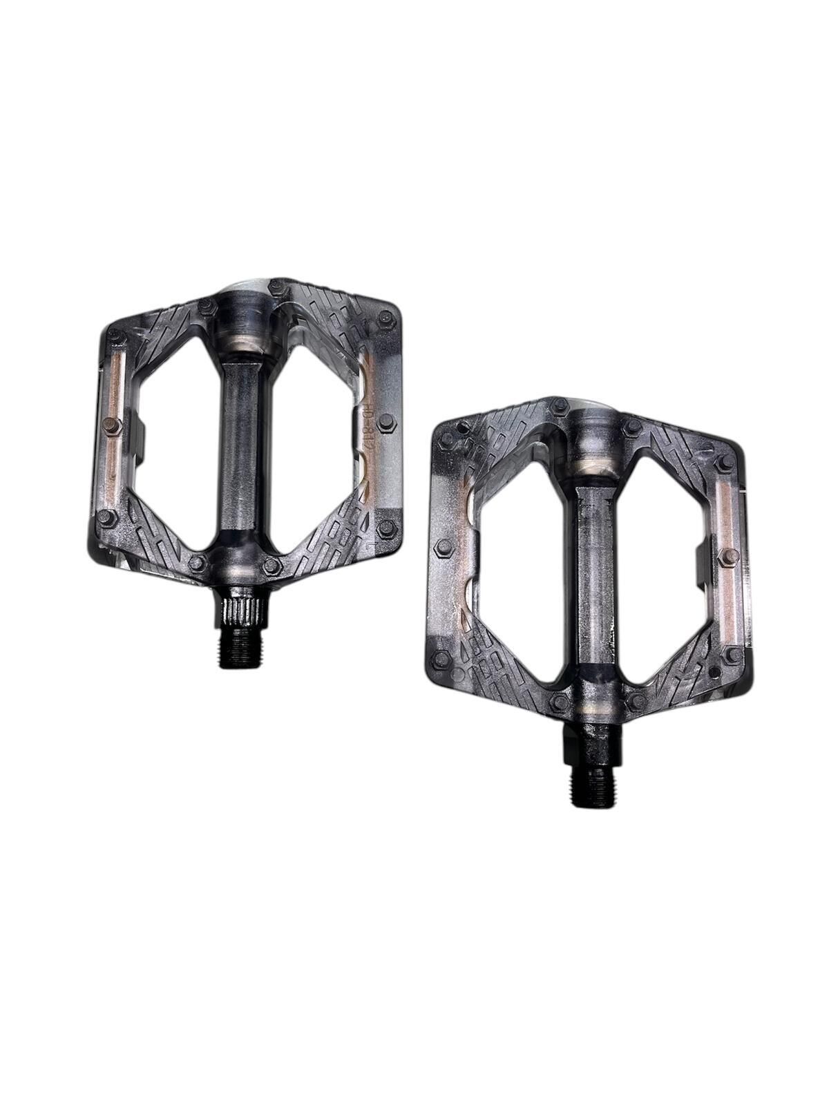 BİSİKLET PLATFORM PEDAL ÇİVİLİ TRANSPARAN SİYAH ŞEFFAF